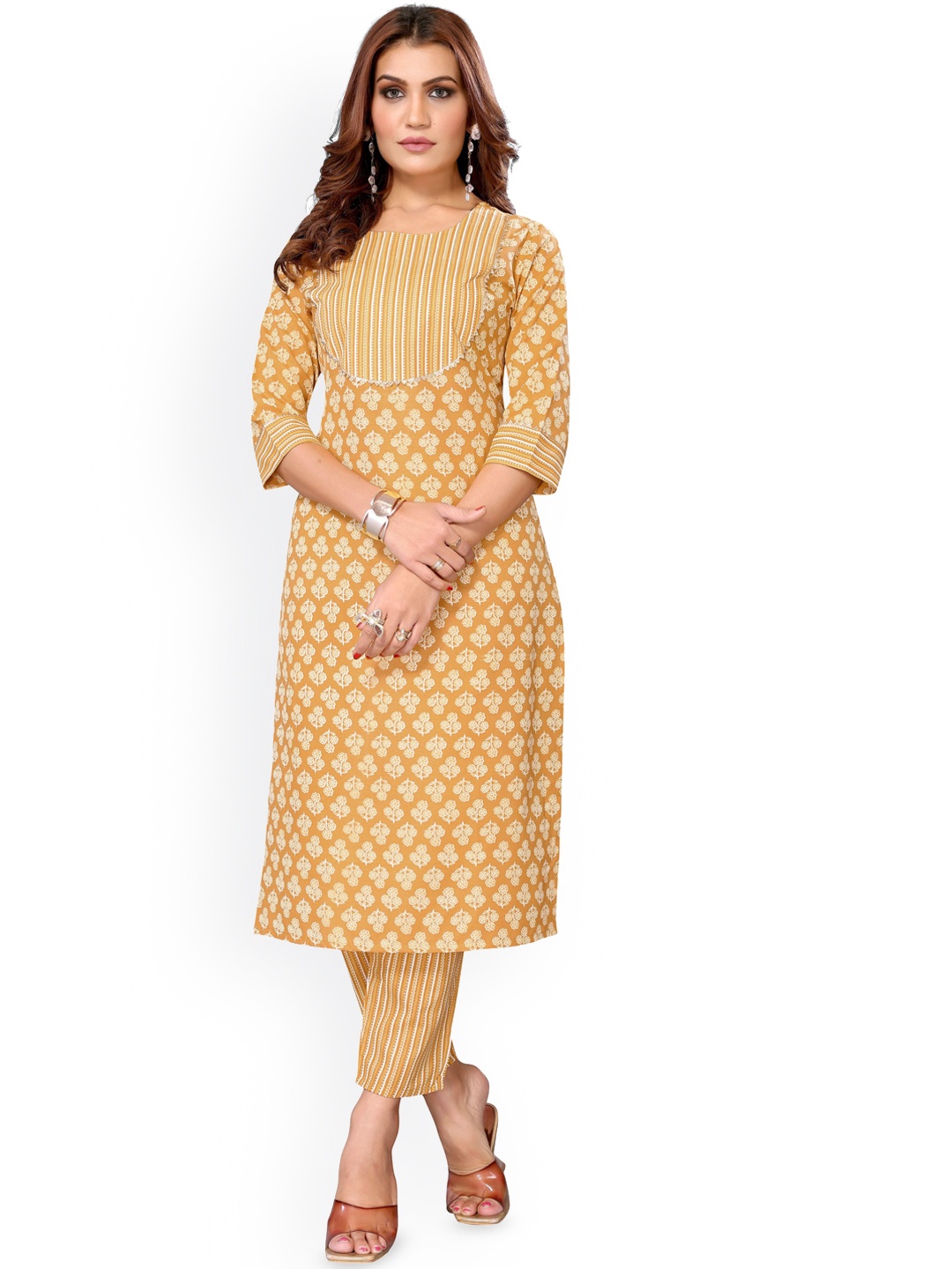 

VIRICA Round Neck Floral Printed Regular Straight Kurta with Trousers, Brown