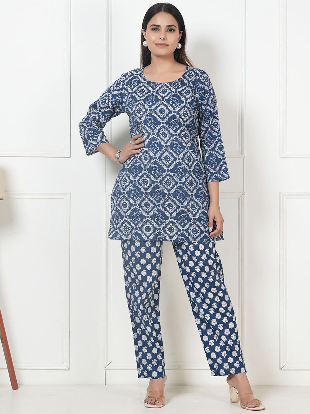 

Kaftanize Ethnic Motifs Printed Pure Cotton Straight Kurta With Palazzos, Blue