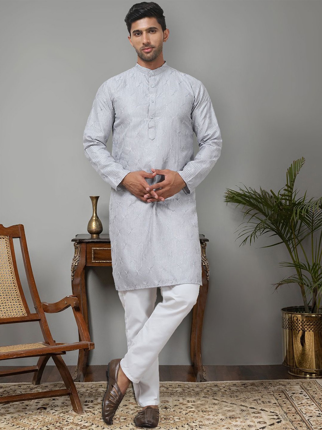 

Anouk Embroidered Regular Chikankari Kurta with Pyjamas, Grey