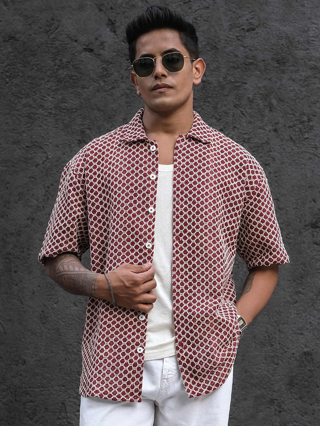 

Powerlook Men Geometric Printed Opaque Casual Shirt, Maroon
