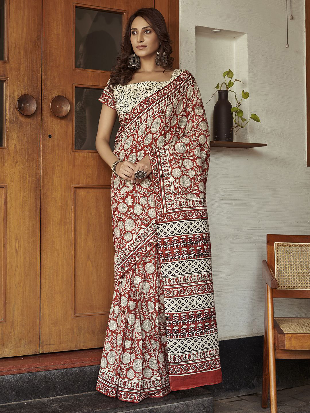 

Kalista Ethnic Motifs Pure Cotton Ready to Wear Bagru Saree, Red