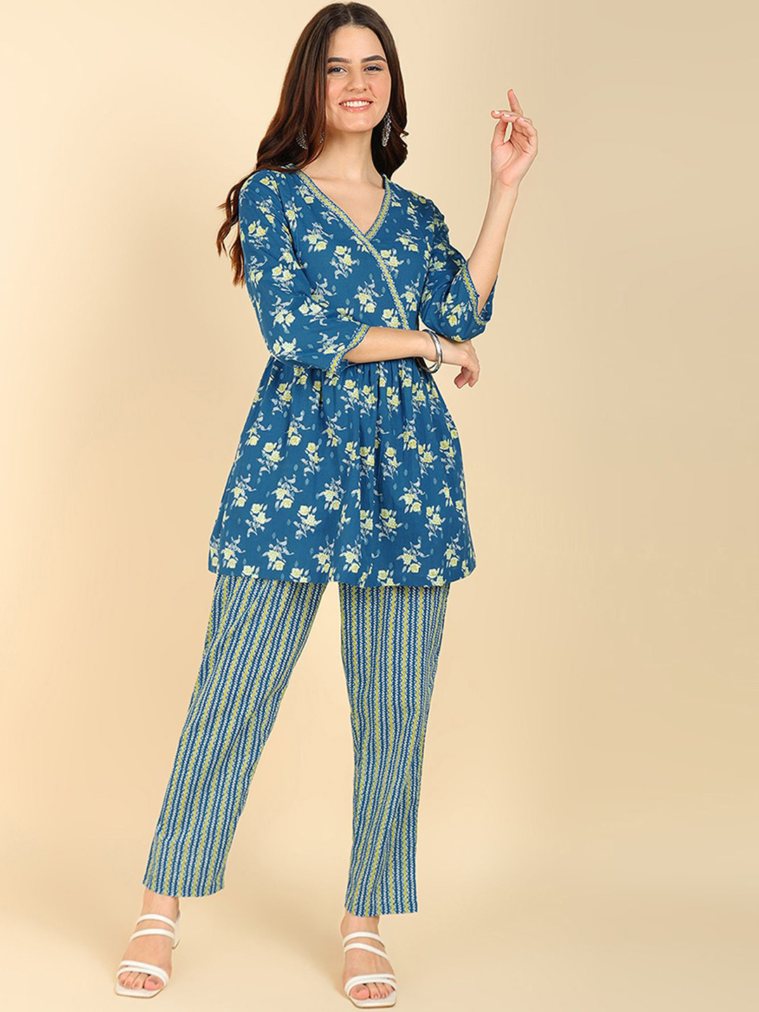 

House Of Zelena Printed Pure Cotton Maternity Feeding Top With Trousers, Blue