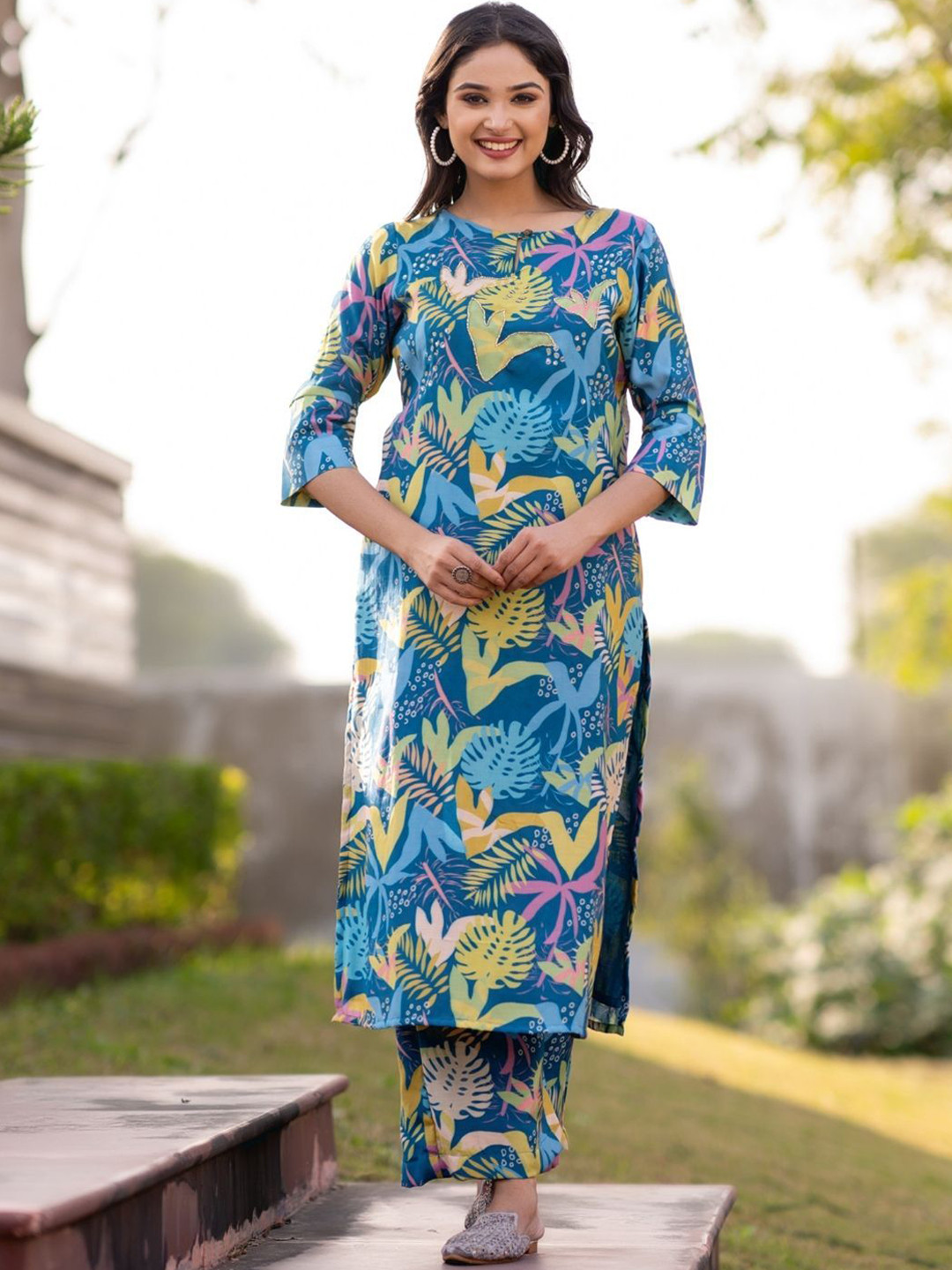 

HOUSE OF JAMOTI Printed Beads and Stones Top With Trouser, Blue