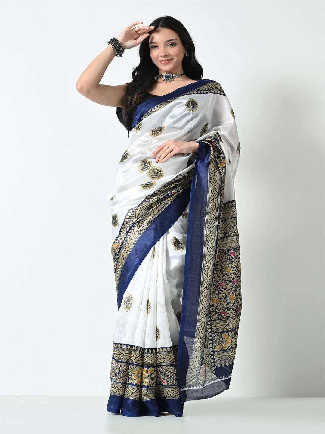 

CLAFOUTIS Ethnic Motif Bhagalpuri Saree, White