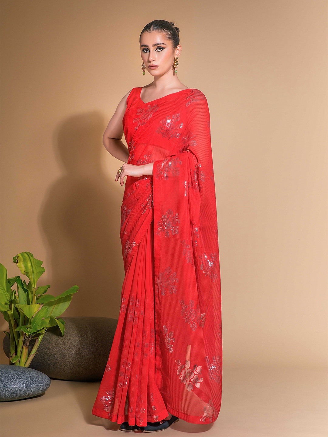 

Manu Designer Sequinned Pure Georgette Heavy Work Saree, Red