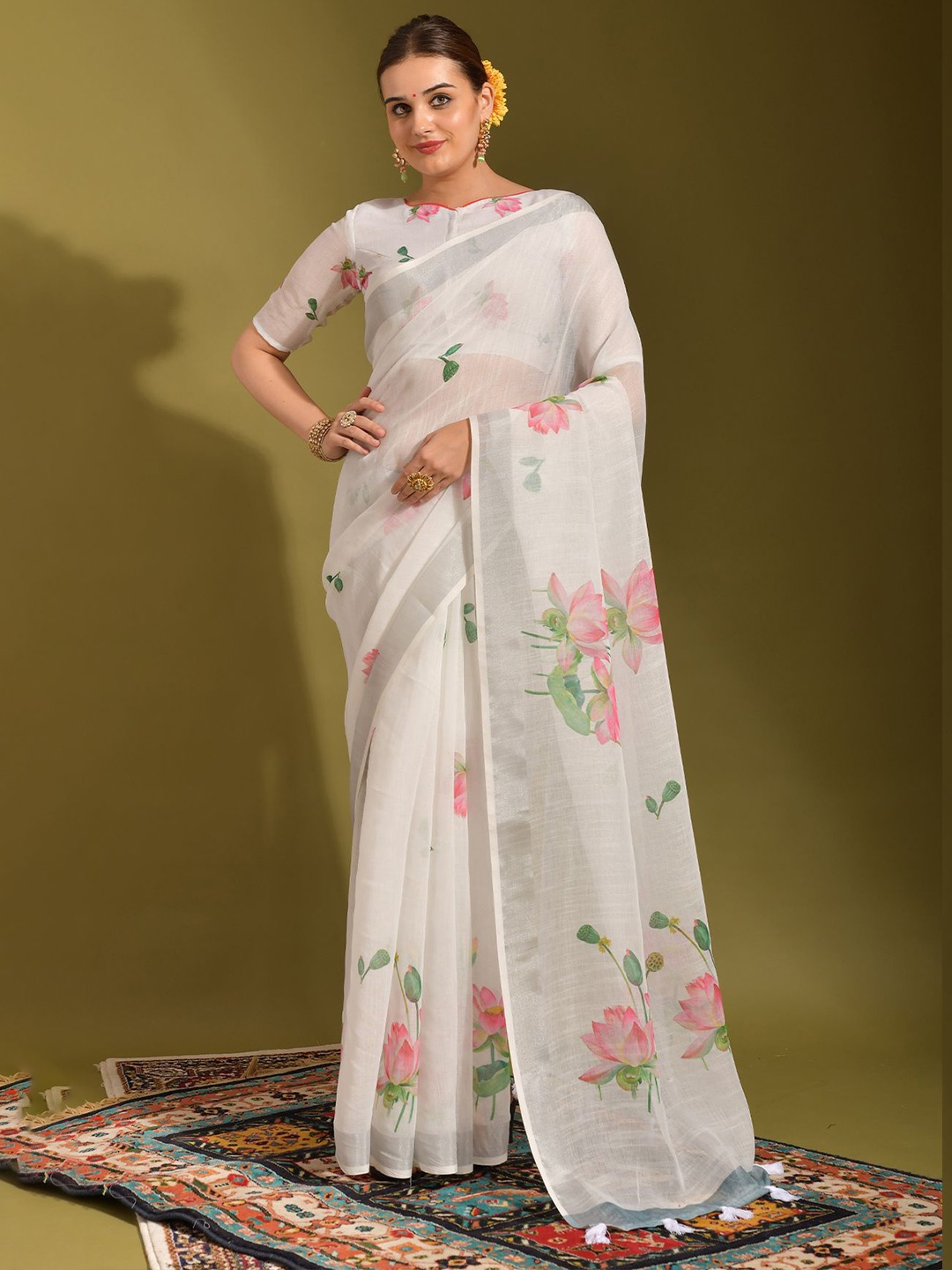 

Manu Designer Floral Printed Pure Linen Saree, White