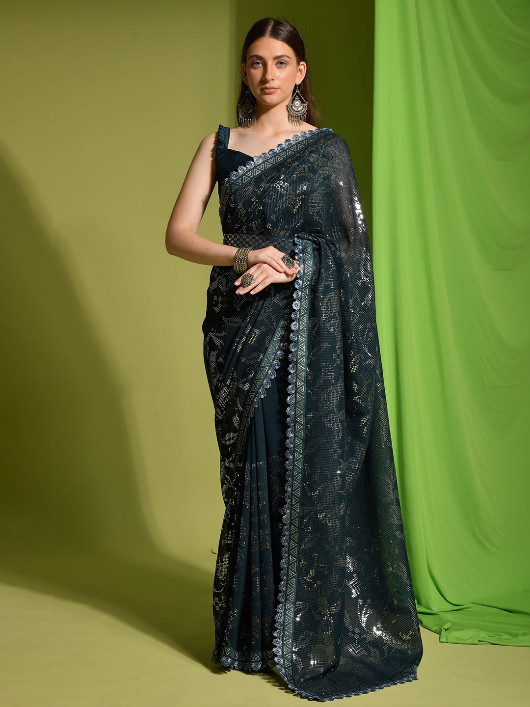 

Manu Designer Embellished Sequinned Pure Georgette Saree, Green