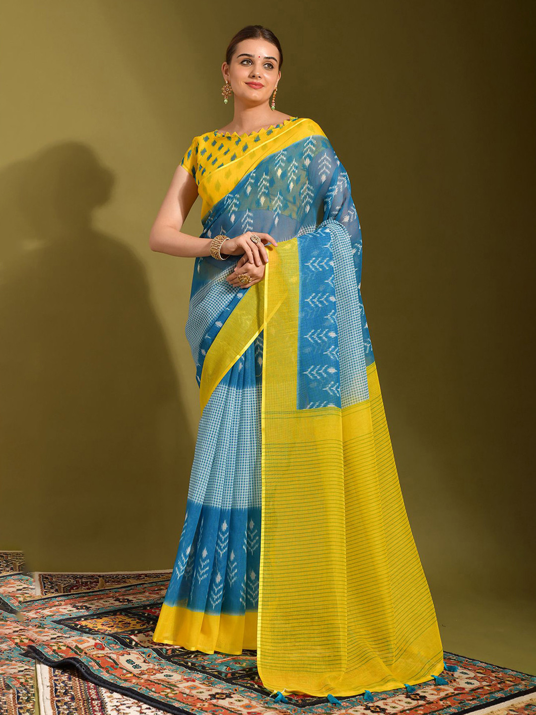 

Manu Designer Ethnic Motifs Pure Linen Saree, Blue