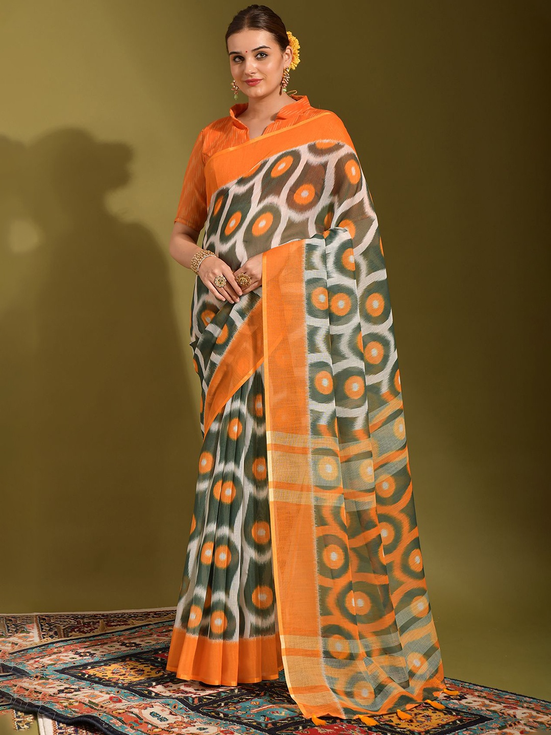 

Manu Designer Geometric Printed Pure Linen Saree, Orange