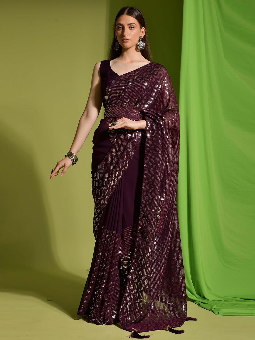 

Manu Designer Women Striped Sequinned Pure Georgette Saree, Fuchsia