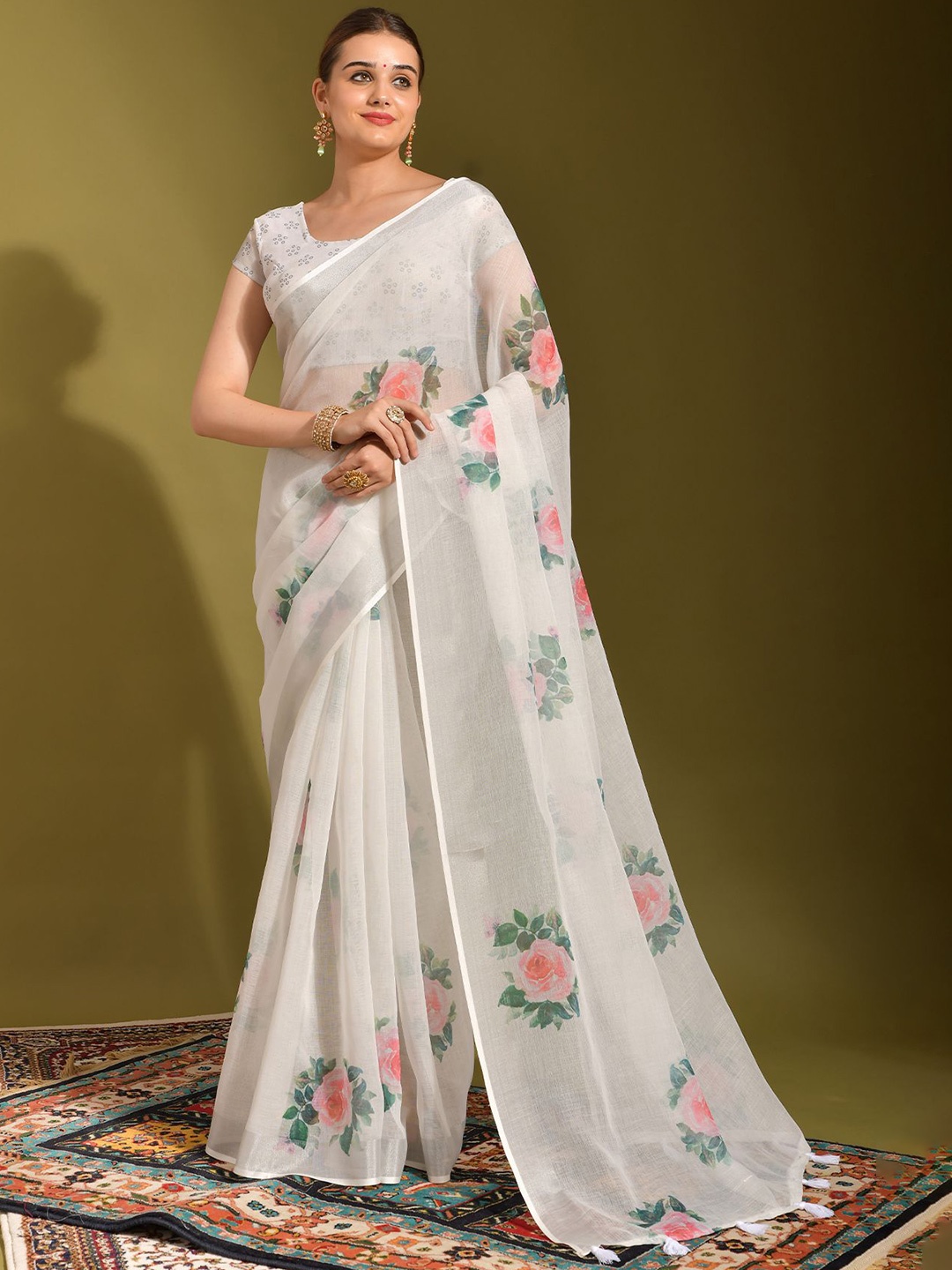 

Manu Designer Zari Woven Pure Linen Floral Tassel Saree, White
