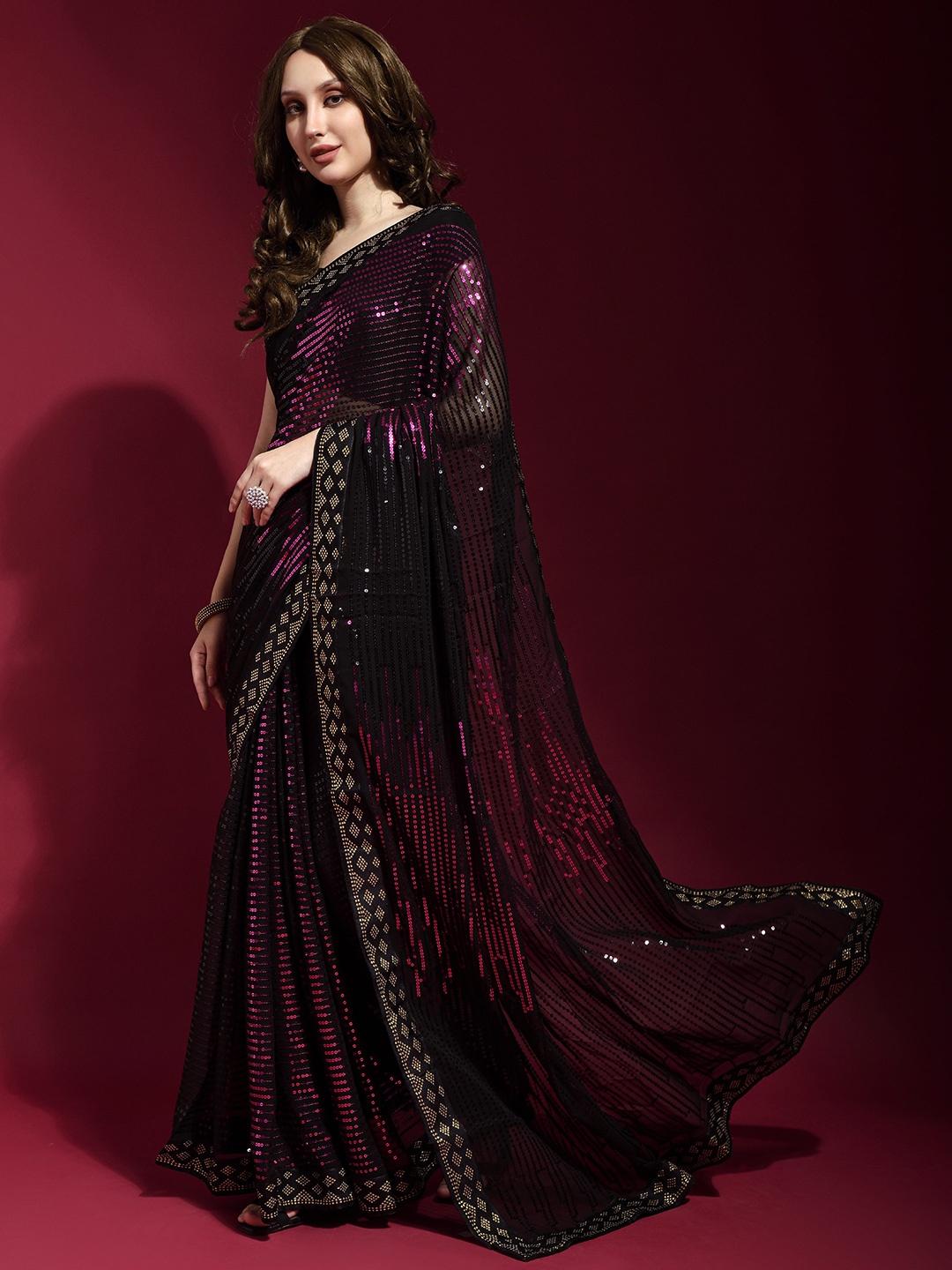 

CANIZZARO Embellished Sequinned Pure Georgette Heavy Work Saree, Pink