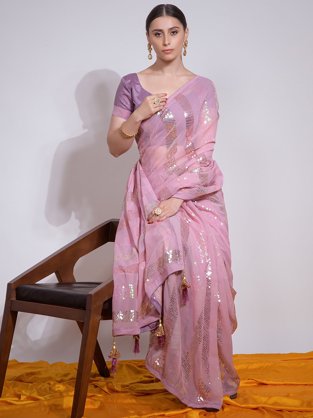 

CANIZZARO Embellished Sequinned Pure Georgette Saree, Pink