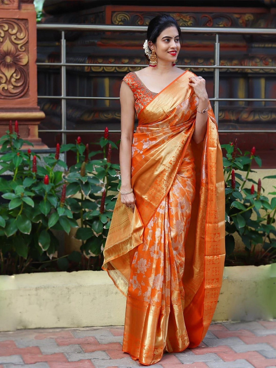 

revika Woven Design Zari Pure Silk Kanjeevaram Saree, Orange