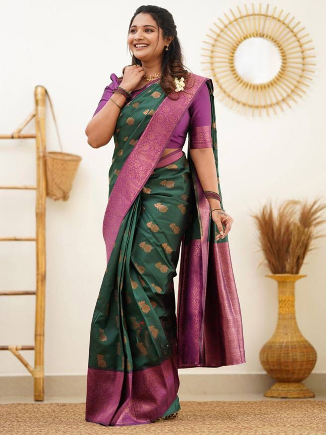 

revika Ethnic Motif Pure Silk Kanjeevaram Saree, Green