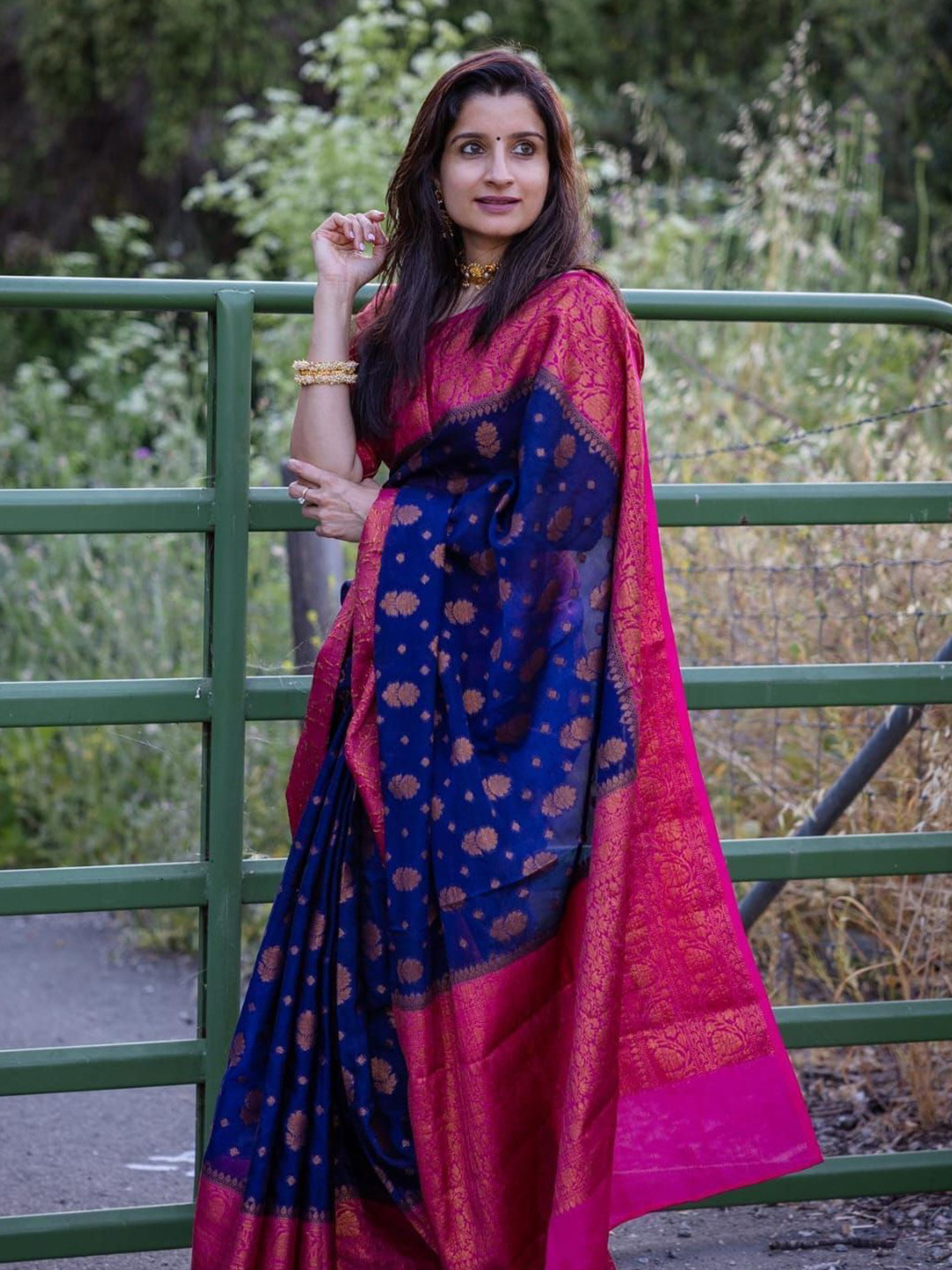 

revika Woven Design Zari Pure Silk Kanjeevaram Saree, Purple