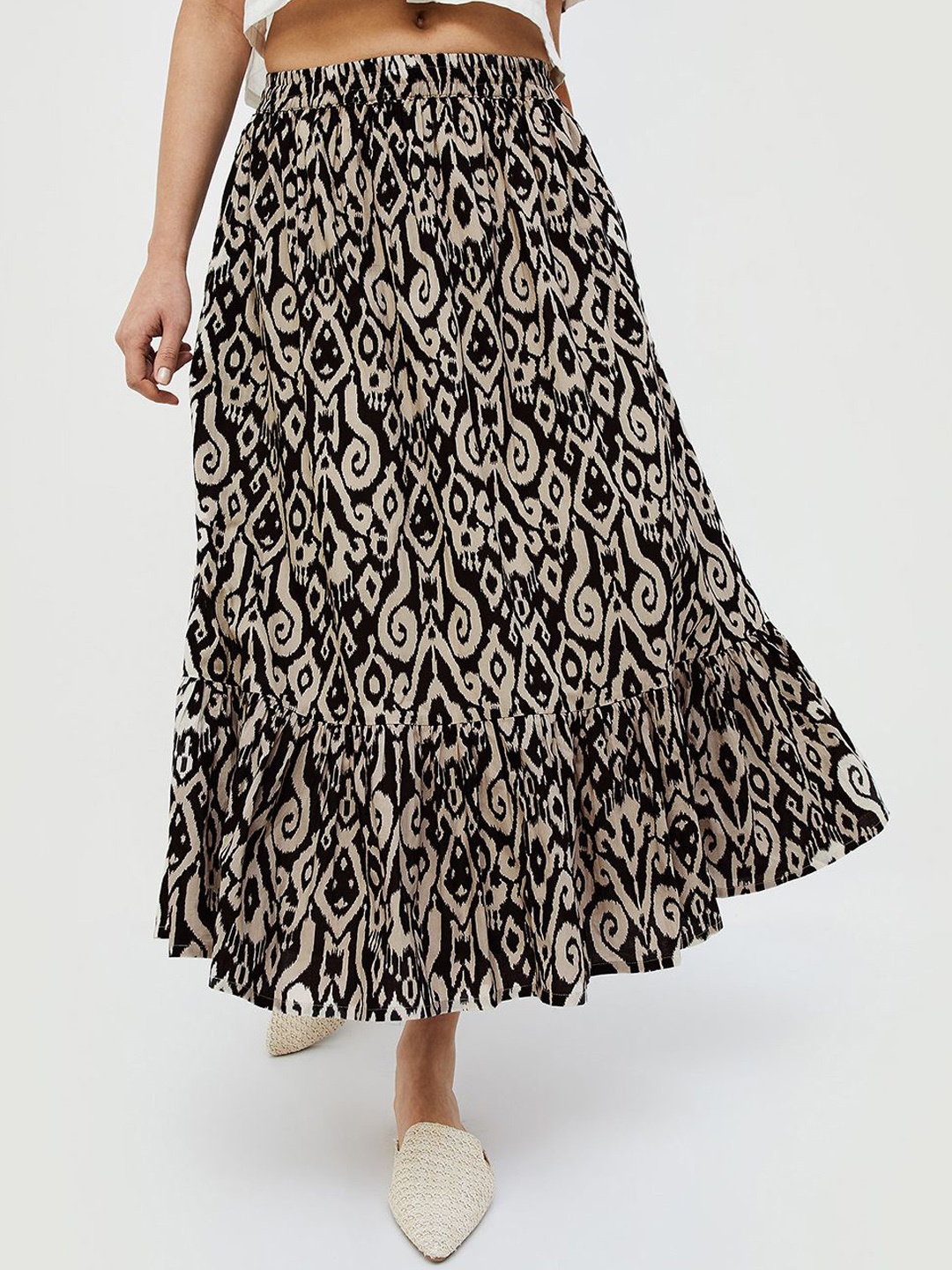

Colour Me by Printed Flared Midi Skirts, Black