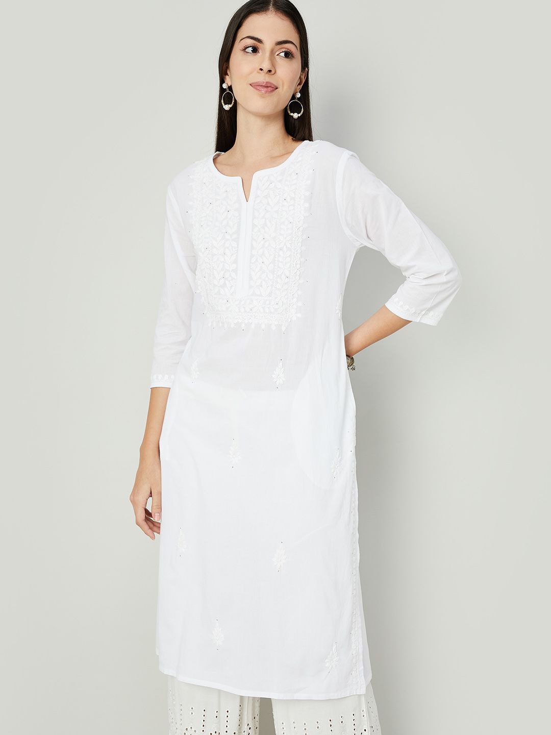 

Melange by Lifestyle Florl Embroidered Chikankari Pure Cotton Straight Kurta, White