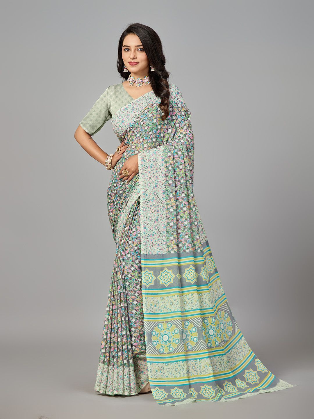 NIRMAL CREATION Floral Printed Border Saree, Green