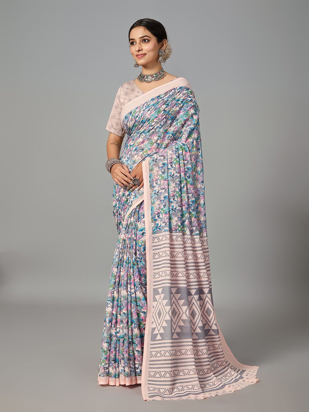

NIRMAL CREATION Floral Printed Saree, Peach