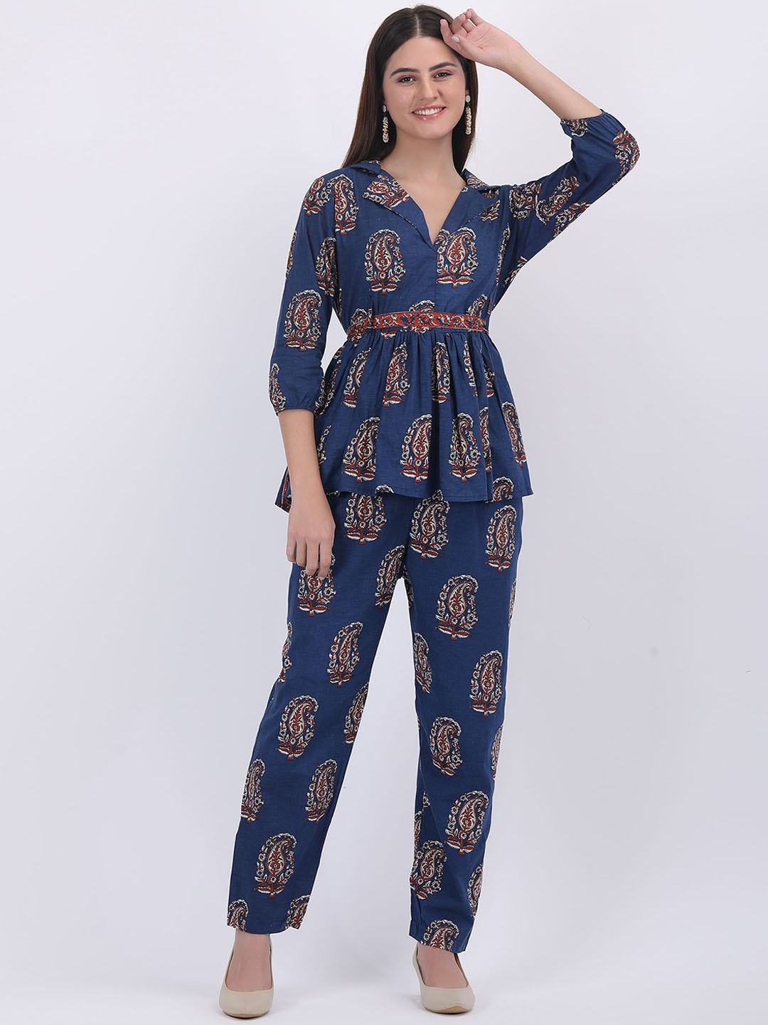 

THE FAMILIAR HANDICRAFTS Printed Notched Collar Top With Trouser, Blue