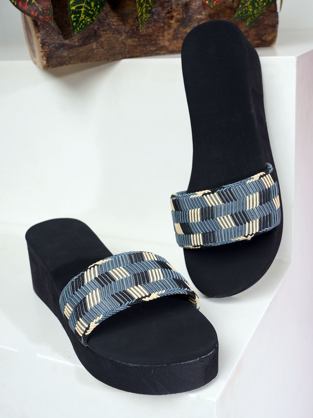 

Walkfree Women Wedge Heel Sandals With Ethnic - Embellished, Black