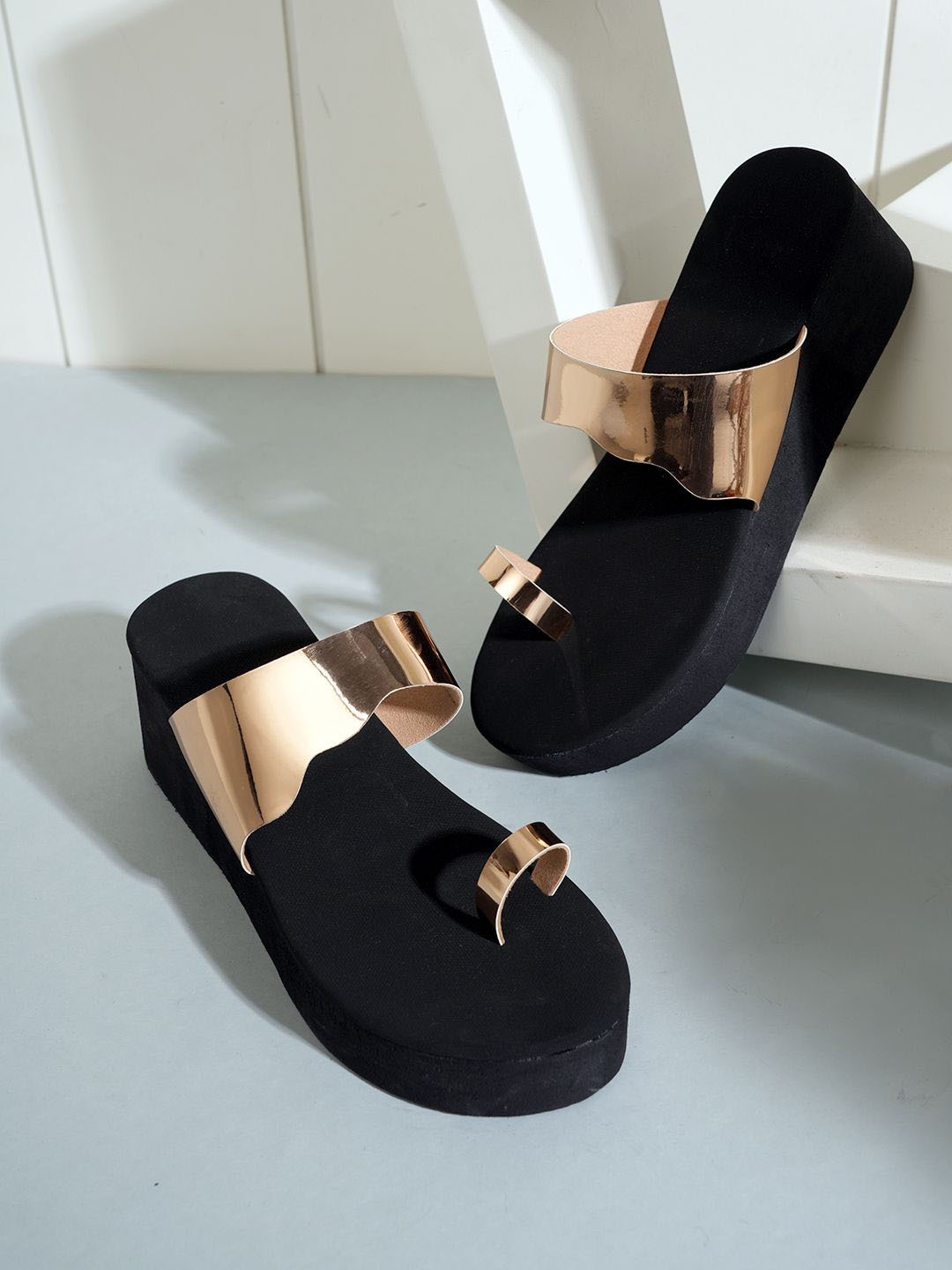 

Walkfree Women Wedge Sandals, Copper