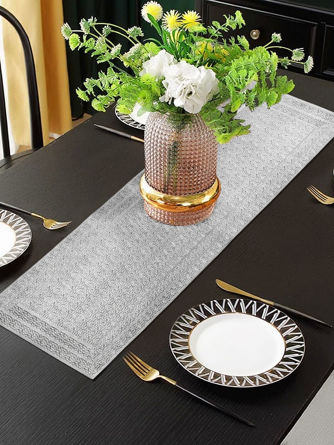 

LooMantha Silver Toned Jaali Pattern Table Runner