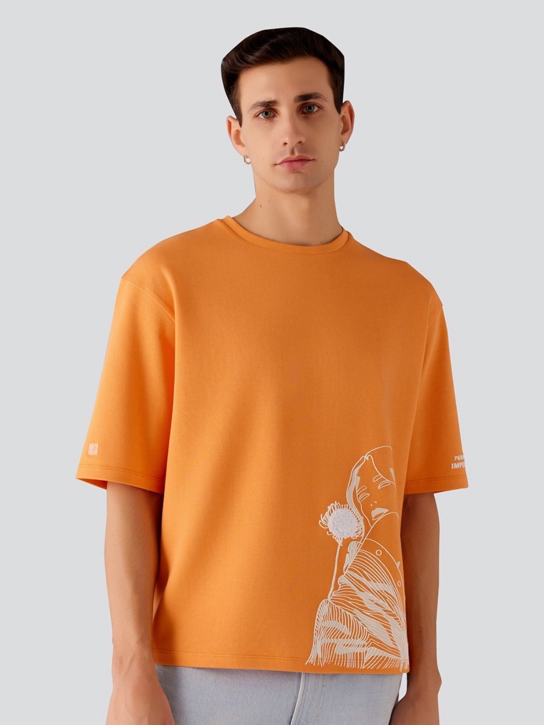 

Muvazo Unisex Printed Round-Neck Pockets T-shirt, Orange