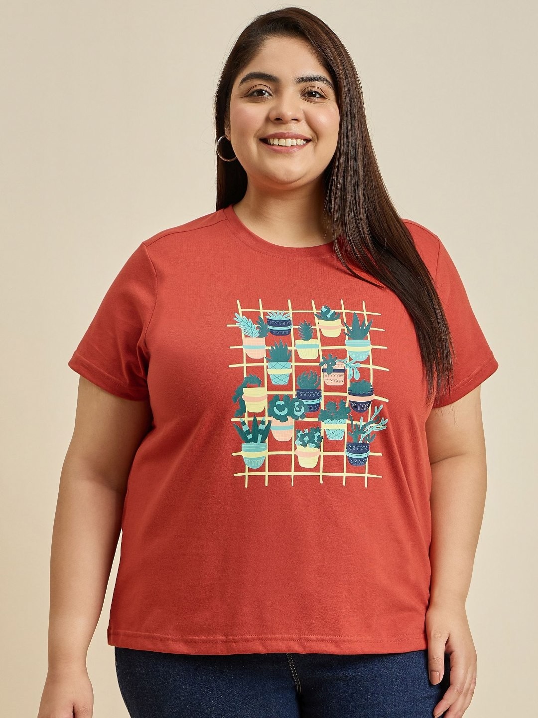 

Sztori Women Printed Applique T-shirt, Red