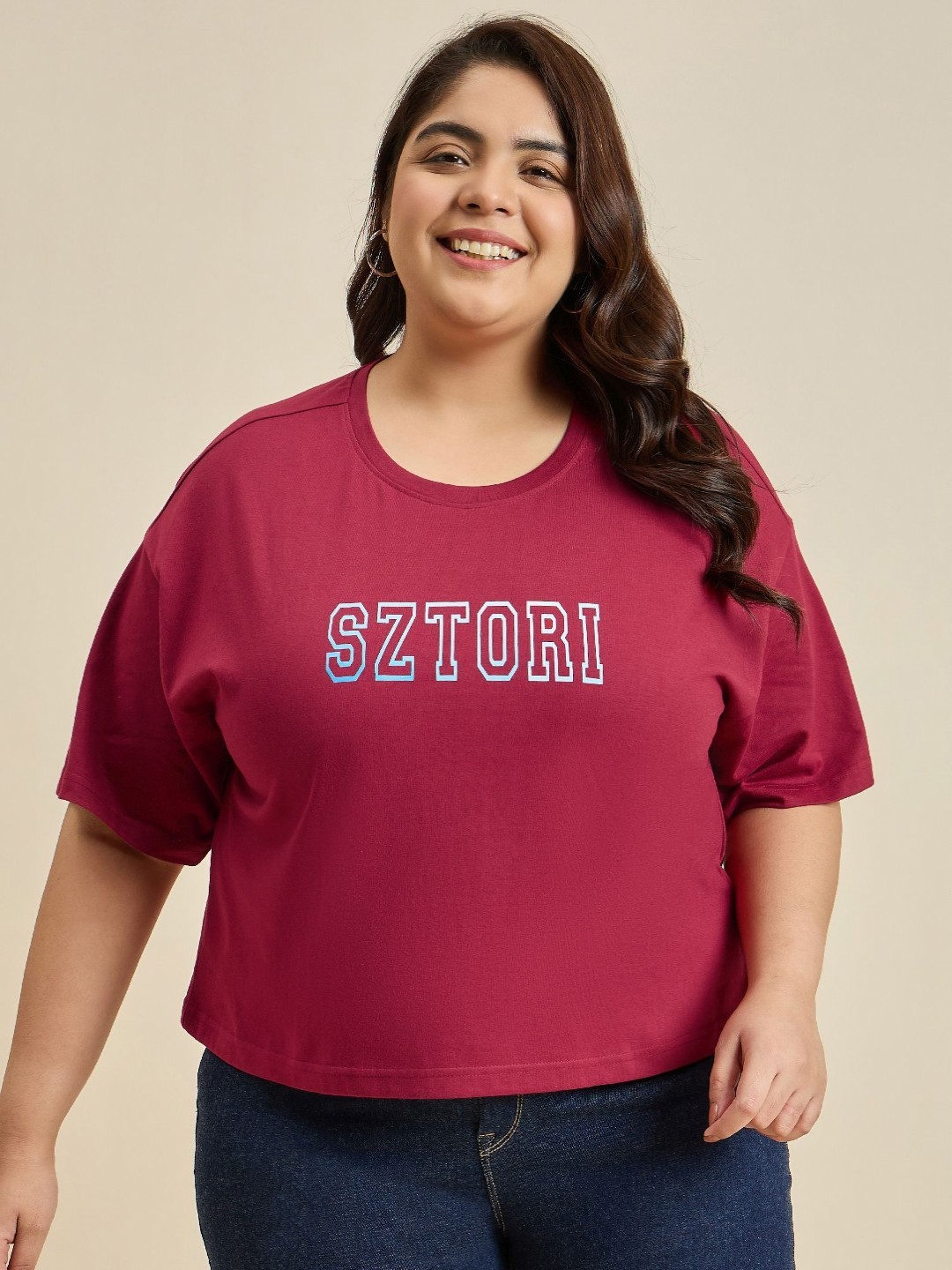 

Sztori Women Typography Drop-Shoulder Sleeves Applique T-shirt, Red