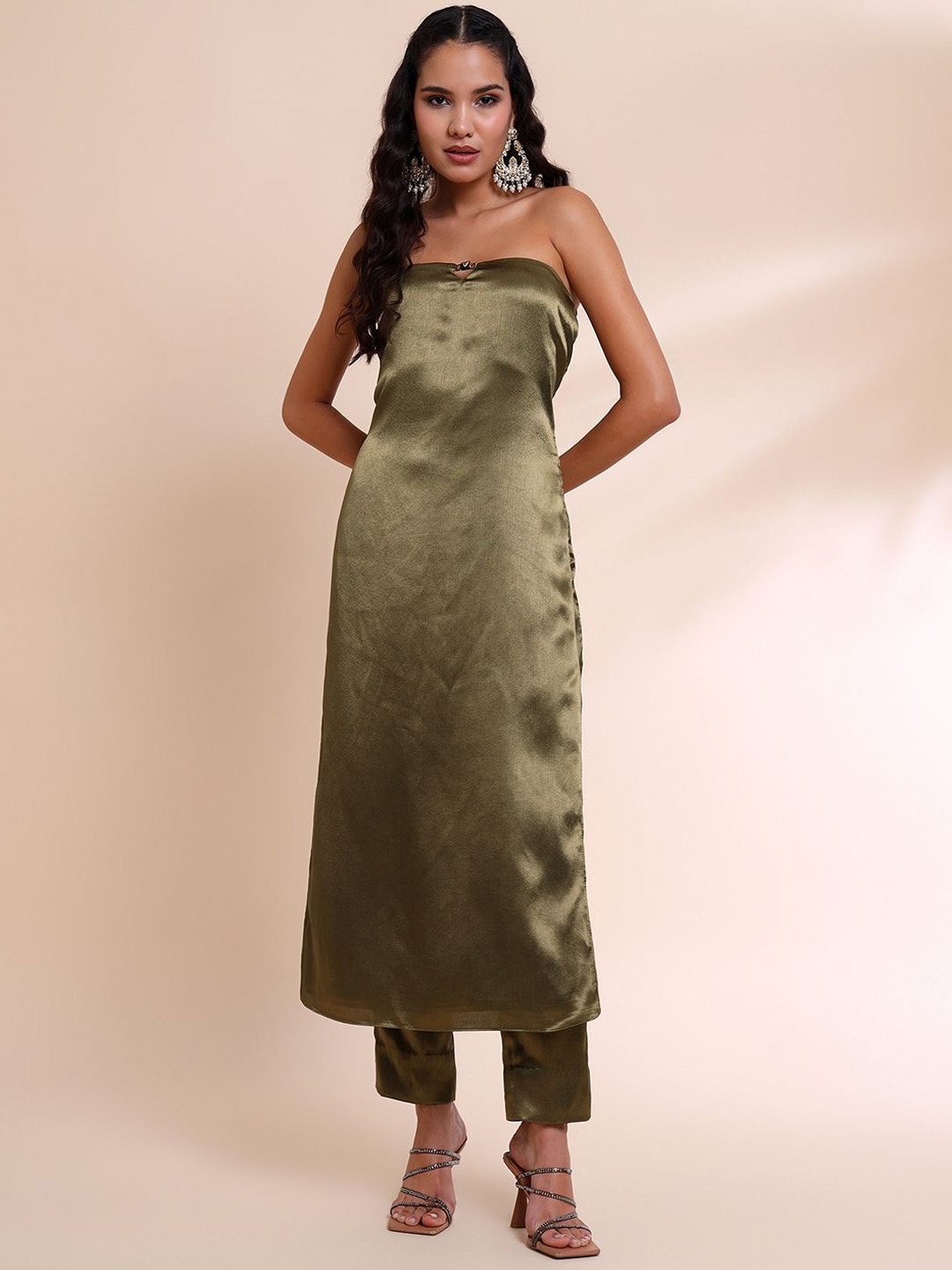 

RIRASA Strapless Top with Trousers, Green
