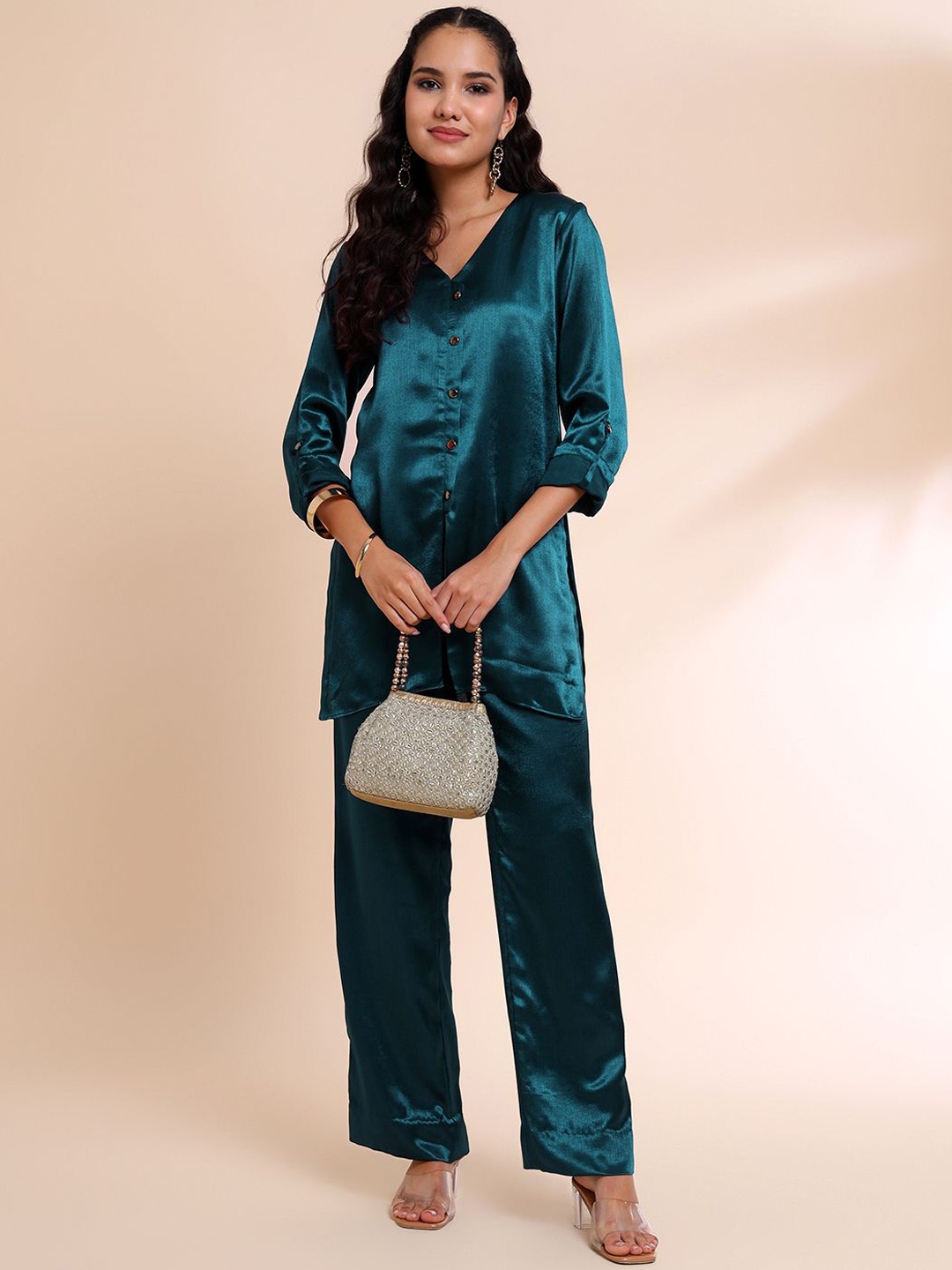 

RIRASA V-Neck Shirt & Trousers, Navy blue