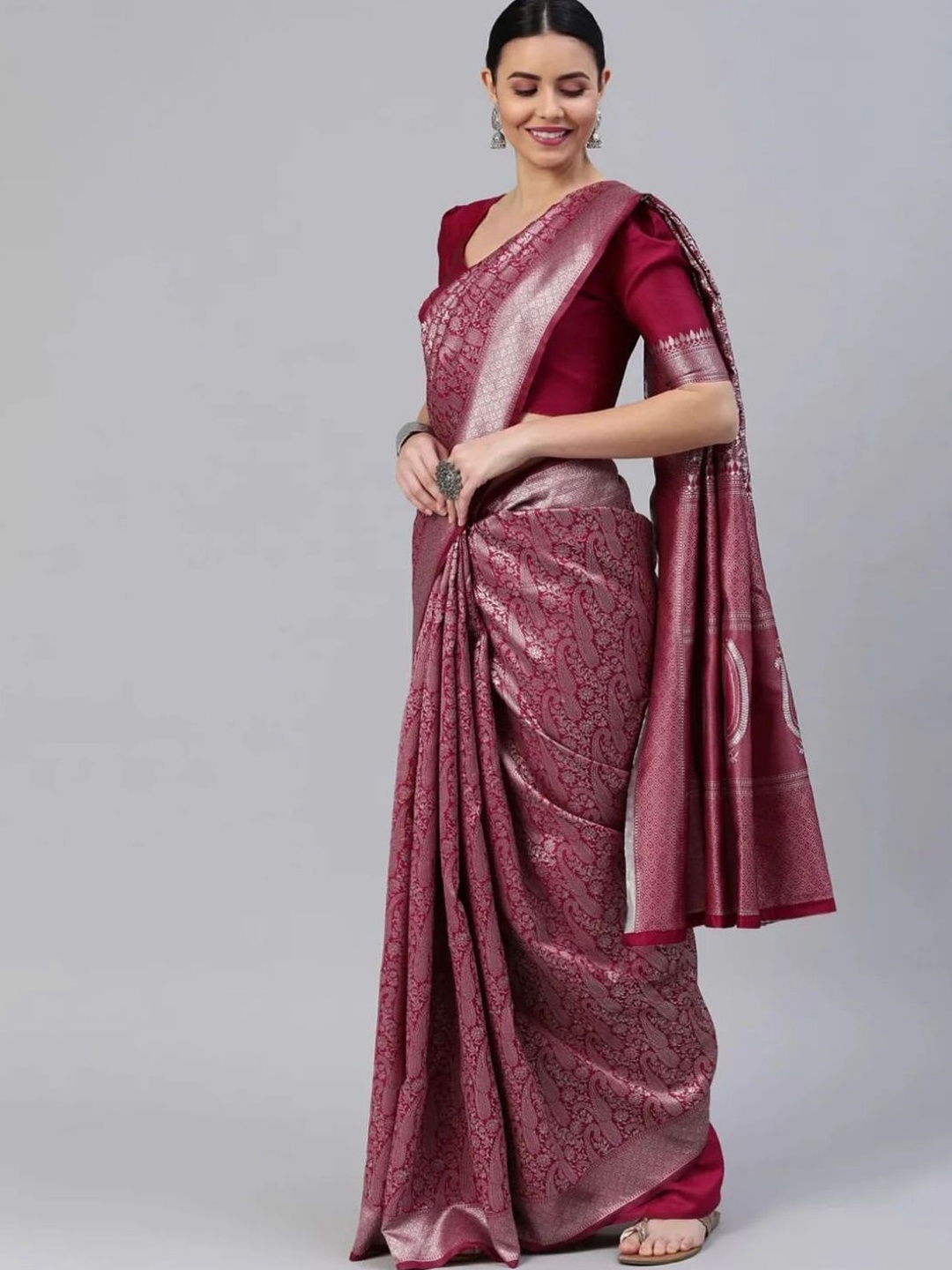 

revika Ethnic Motif Zari Woven Pure Silk Kanjeevaram Saree, Maroon