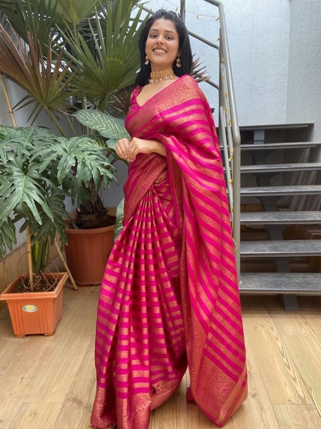

revika Ethnic Motifs Zari Pure Silk Kanjeevaram Saree, Pink