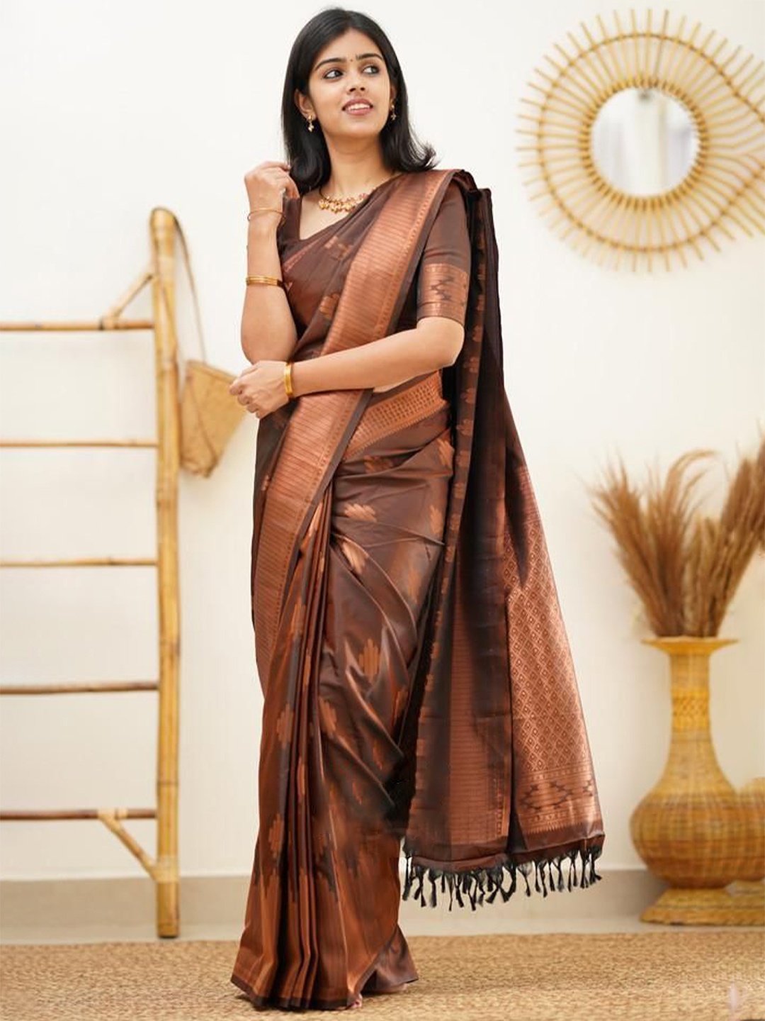 

revika Woven Design Zari Pure Silk Kanjeevaram Saree, Coffee brown