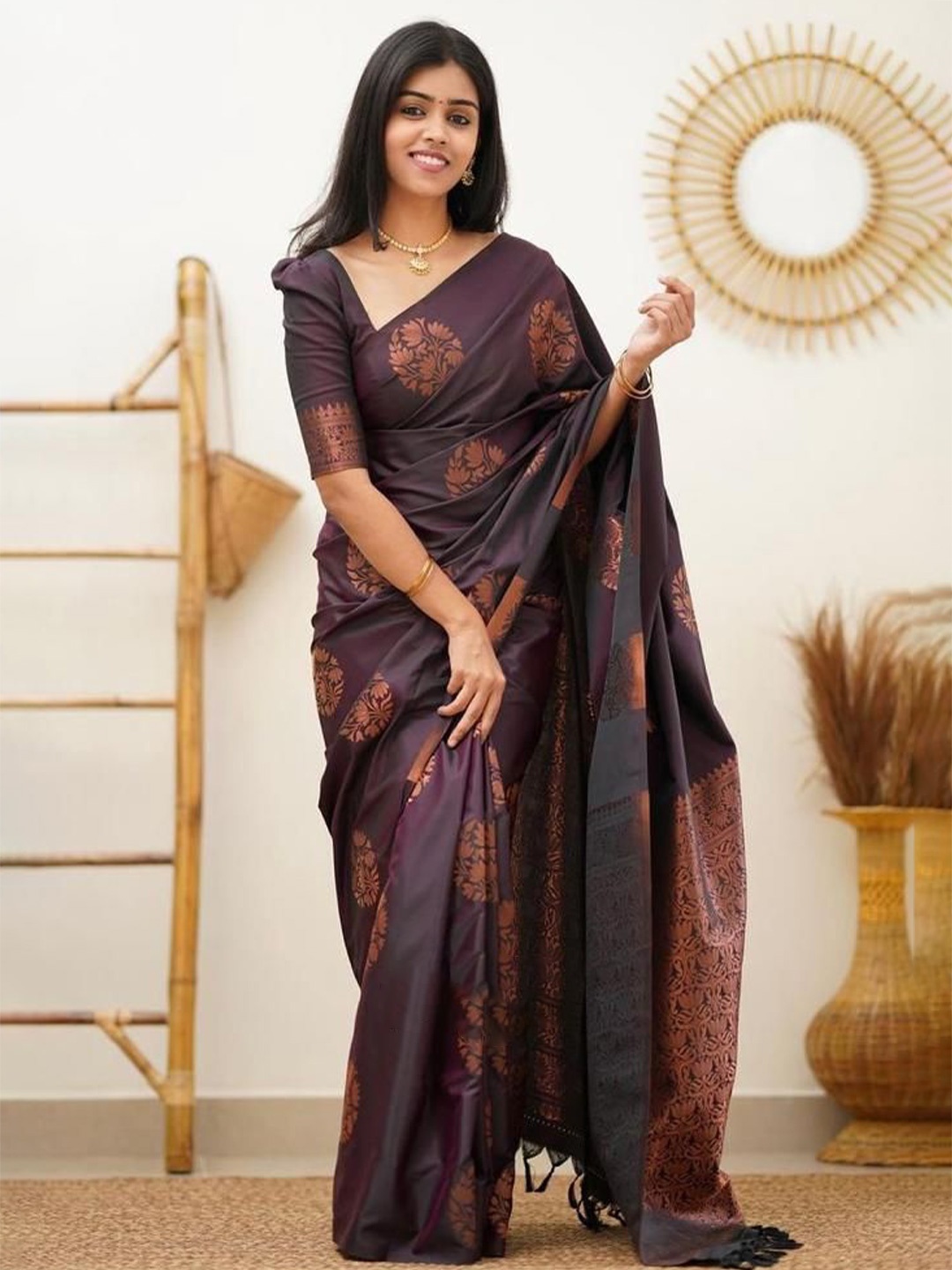 

revika Ethnic Motif Zari Woven Pure Silk Kanjeevaram Saree, Purple