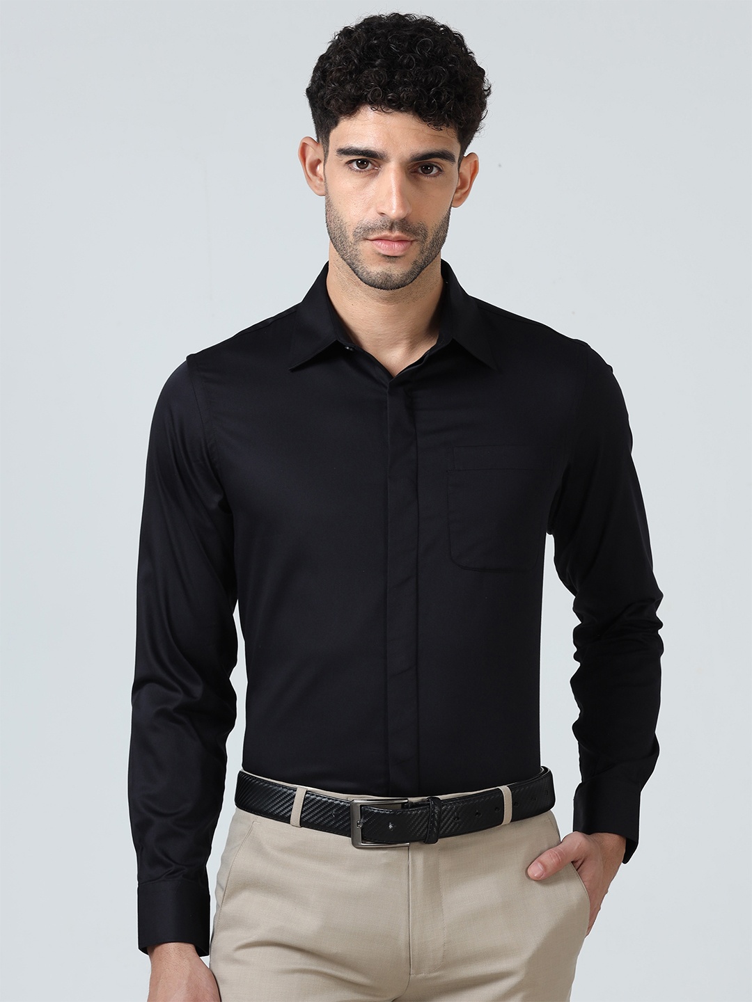 

THE FORMAL CLUB Men Solid Concealed Placket Formal Shirt, Black