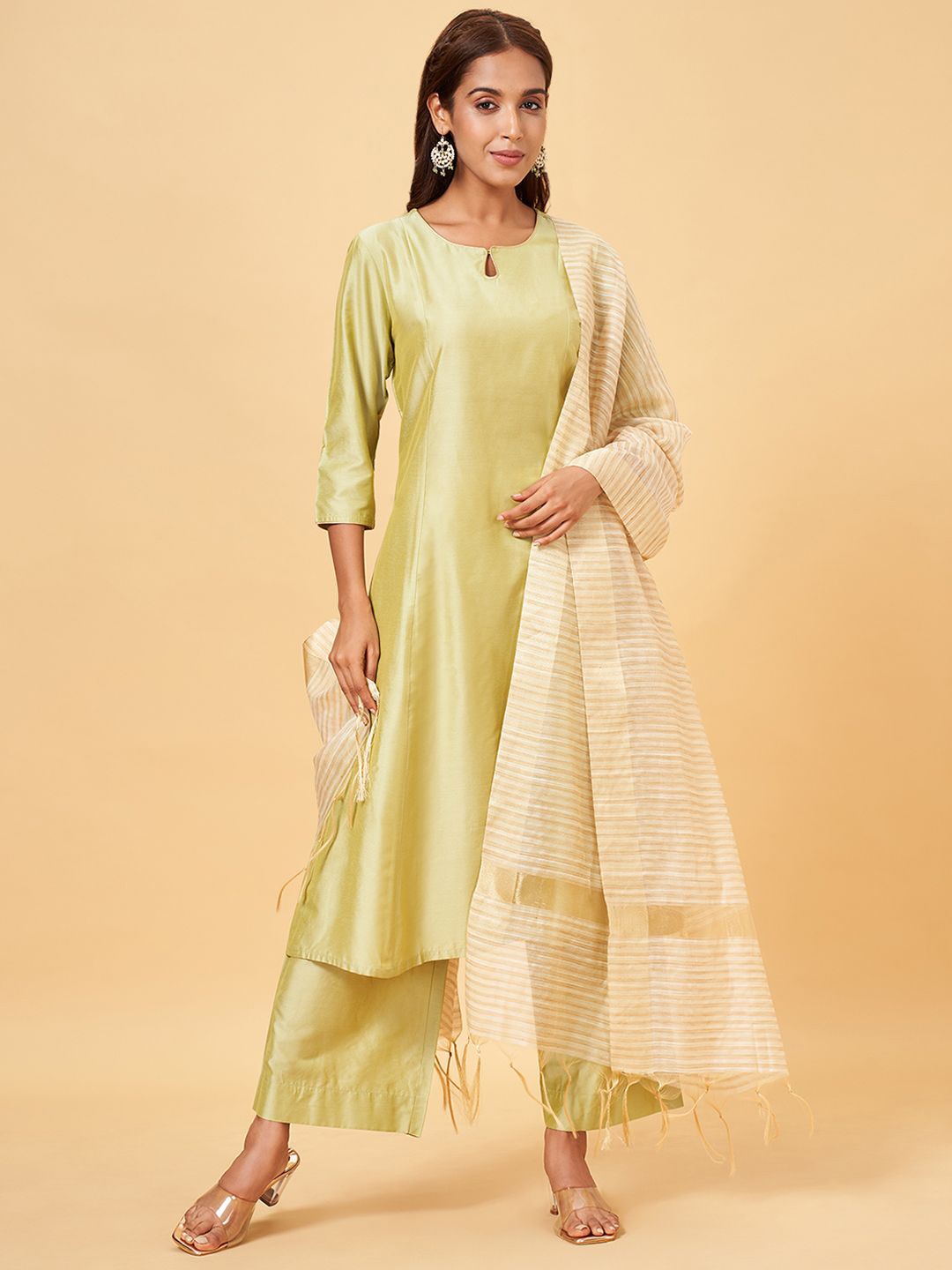 

RANGMANCH BY PANTALOONS Striped Zari Work Dupatta, Gold