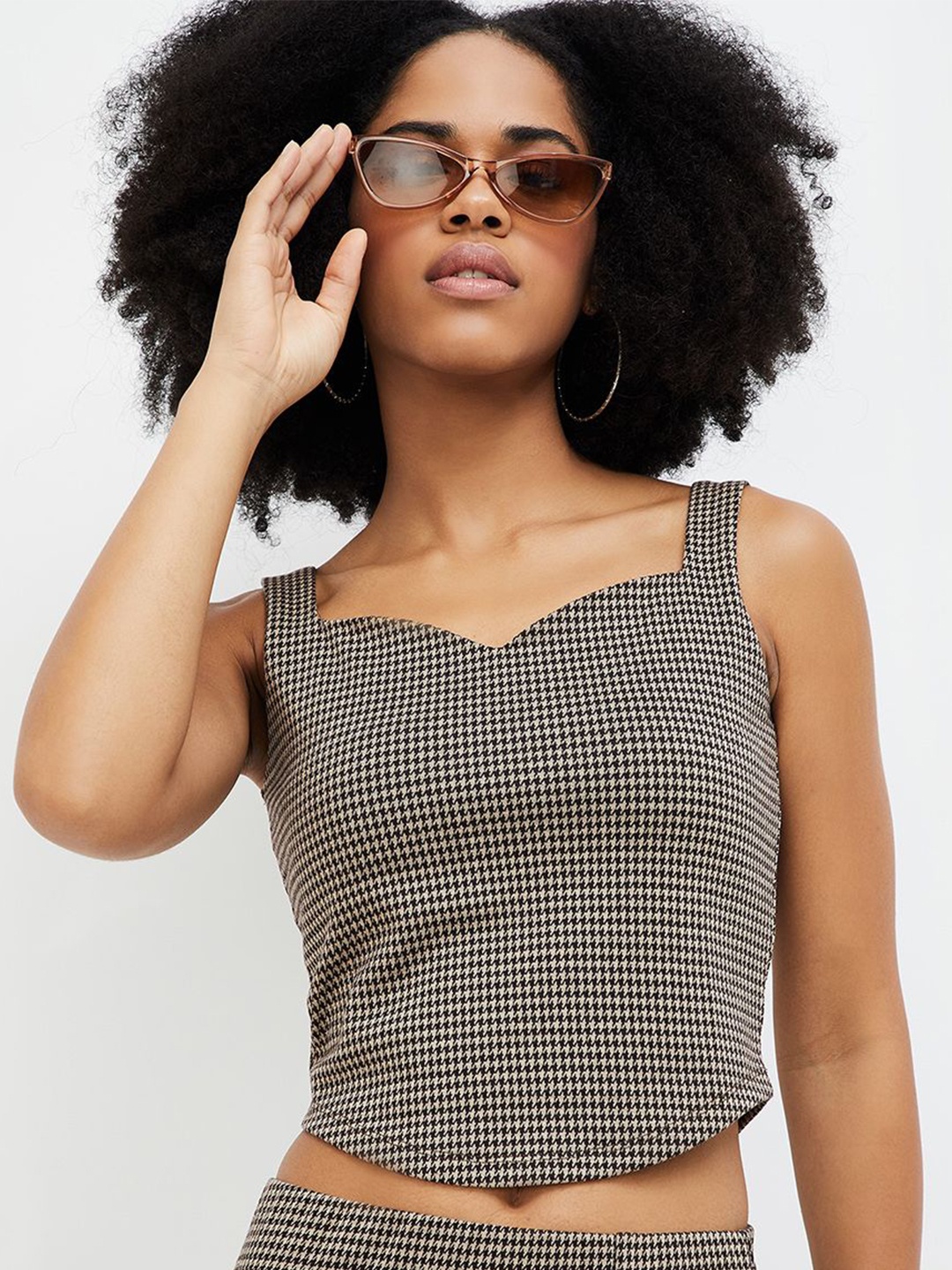 

Ginger by Lifestyle Women Sweetheart Neck Shoulder Straps Checked Printed Top, Brown