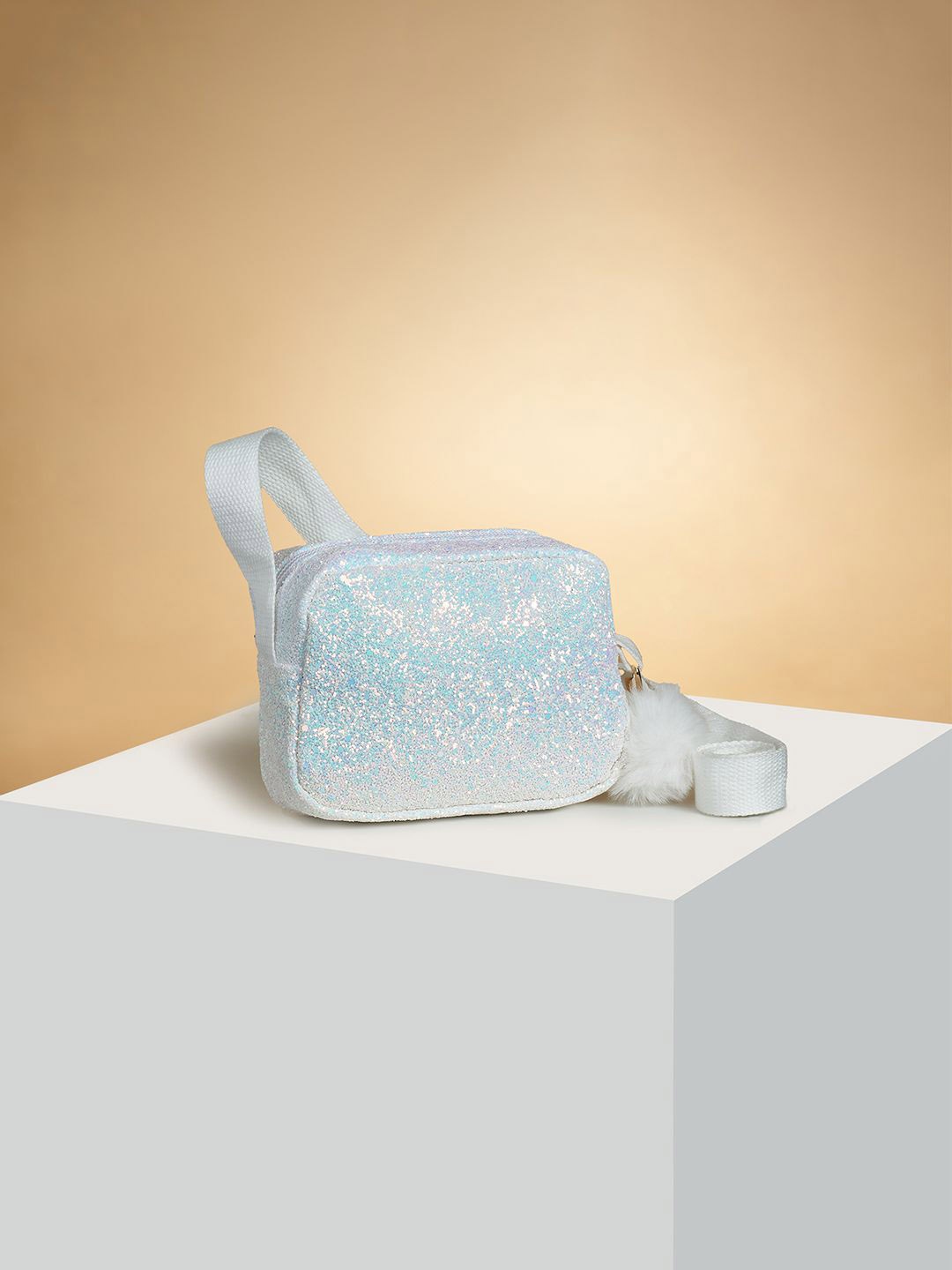 

Pantaloons Junior PU Shopper Sling Bag, White