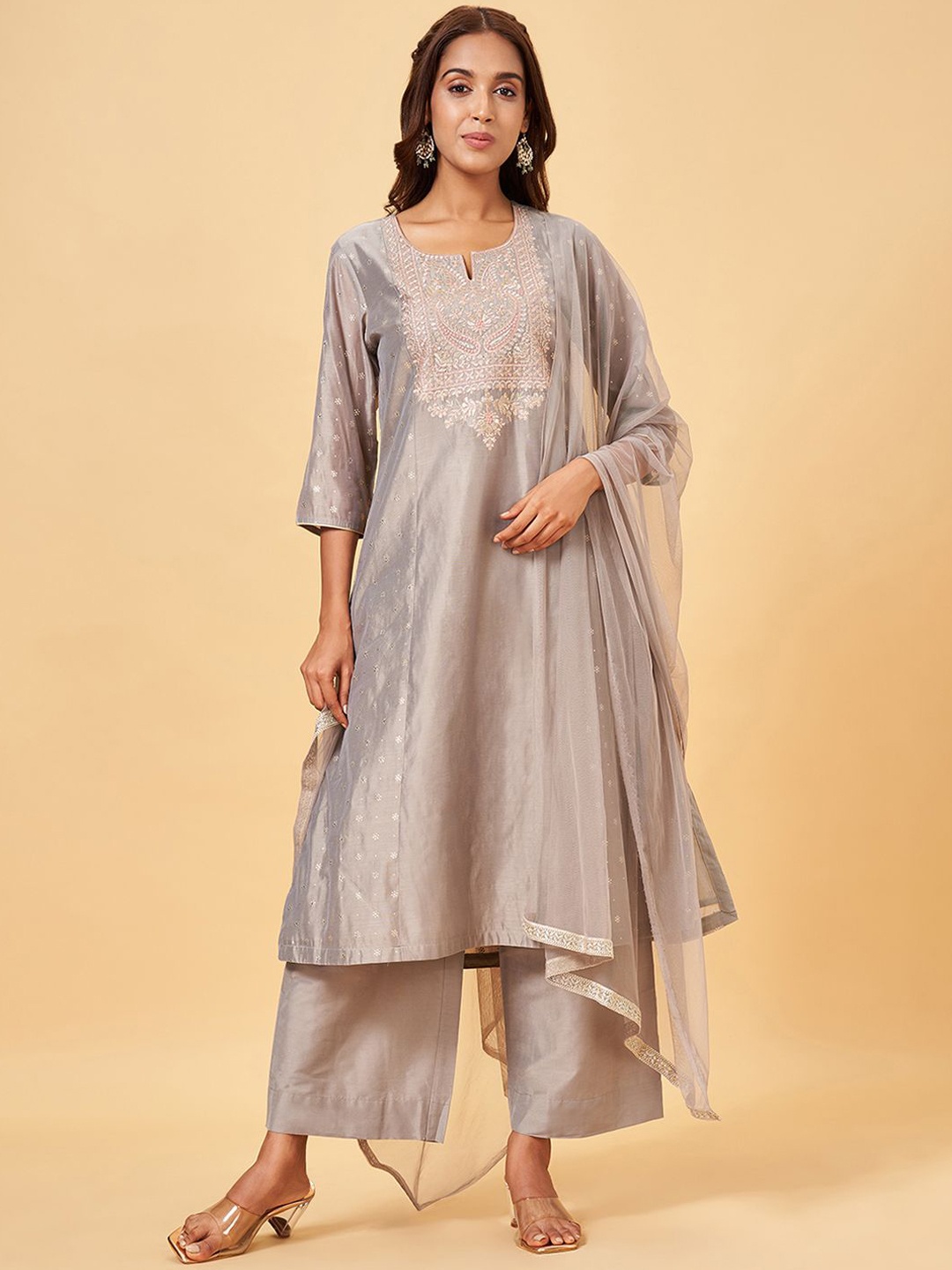 

RANGMANCH BY PANTALOONS Yoke Design Regular Straight Kurta with Trousers & With Dupatta, Grey