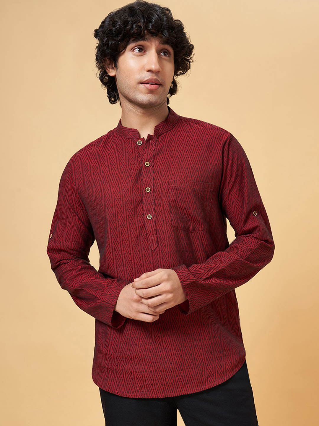 

indus route by Pantaloons Embroidered Mandarin Collar Pure Cotton Dobby Straight Kurta, Red