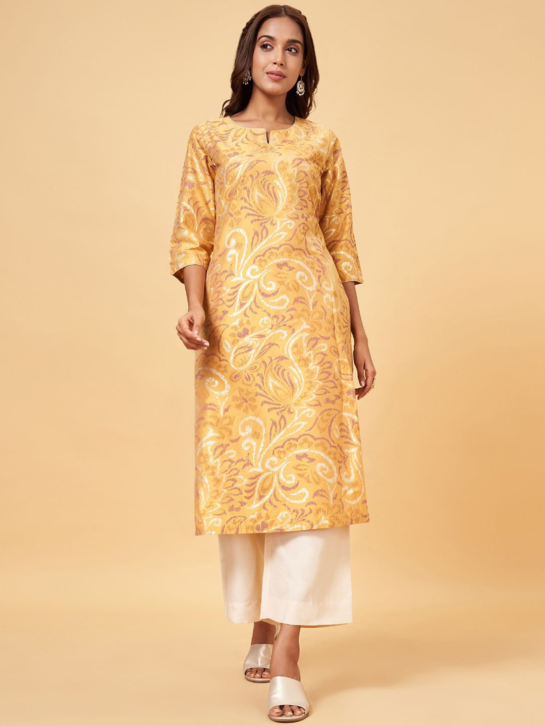 

RANGMANCH BY PANTALOONS Floral Printed Notch Neck Straight Kurta, Yellow