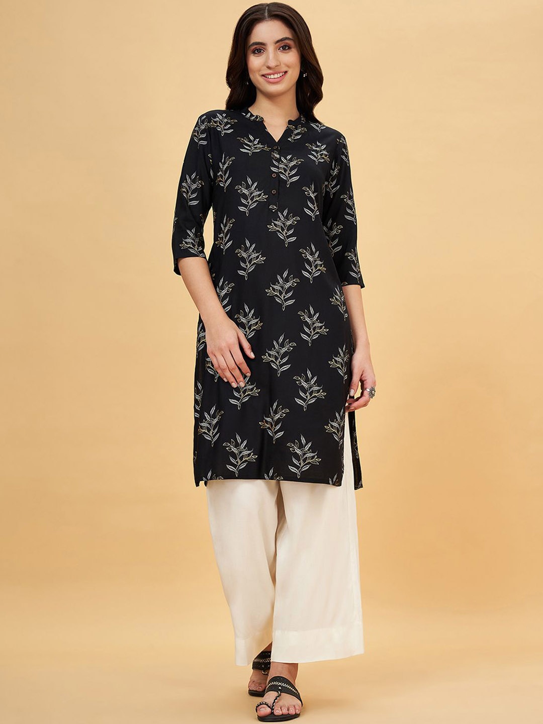 

RANGMANCH BY PANTALOONS Floral Printed Mandarin Collar Straight Kurta, Black