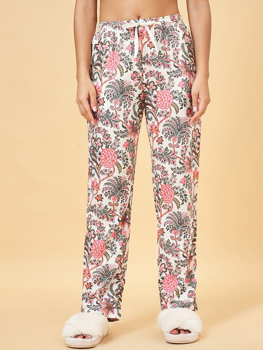

Dreamz by Pantaloons Women Printed Mid-Rise Lounge Pants, Off white