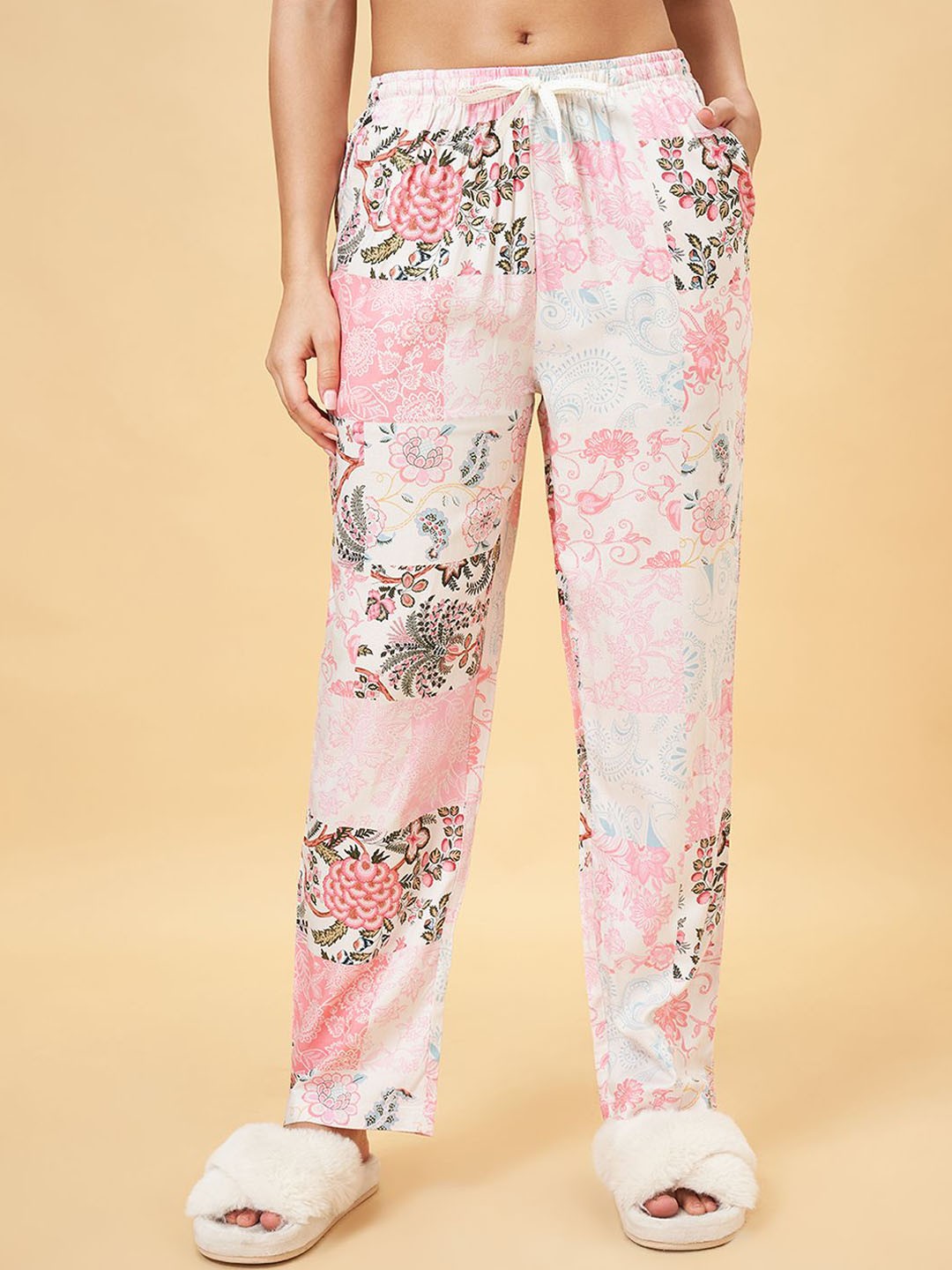 

Dreamz by Pantaloons Women Printed Mid-Rise Lounge Pants With 2 Pockets, Off white