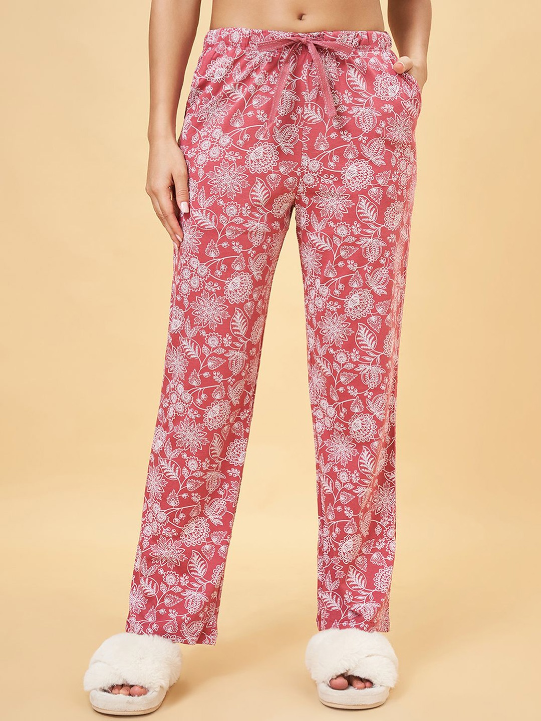 

Dreamz by Pantaloons Women Printed Mid Rise Lounge Pants, Peach