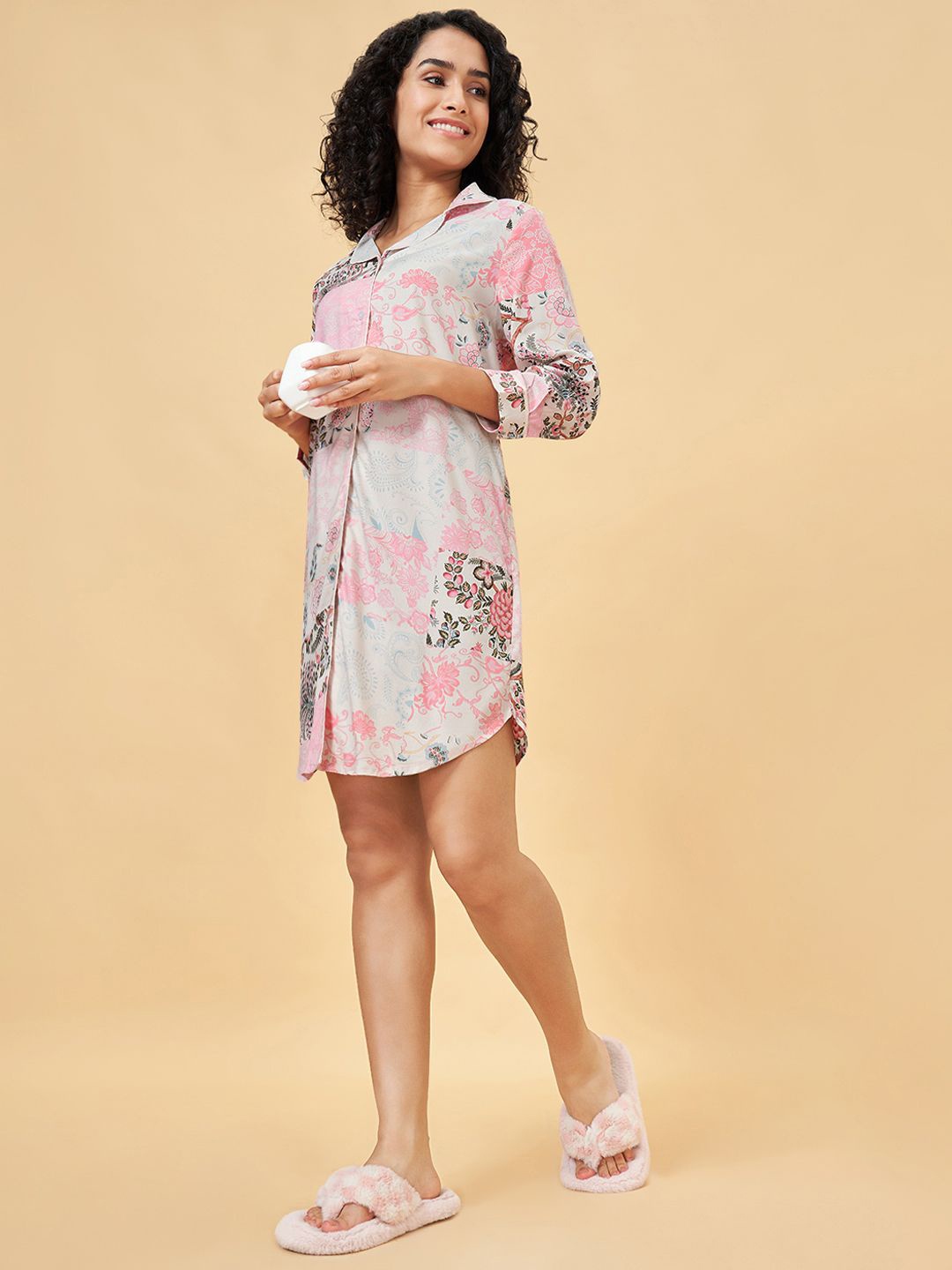 

Dreamz by Pantaloons Women Printed Nightdress, Off white