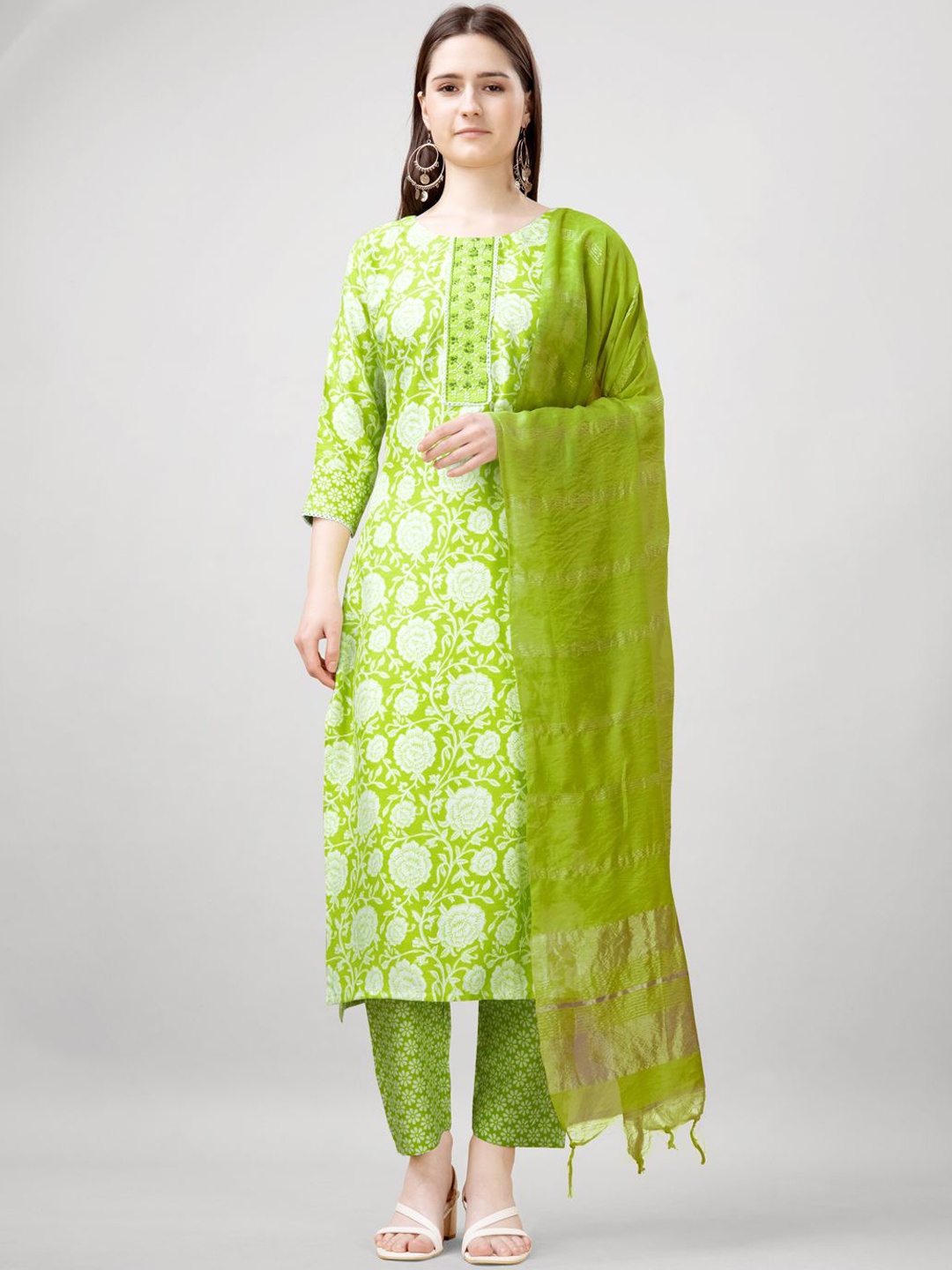 

ARADHNA Floral Printed Thread Work Straight Kurta With Trousers & Dupatta, Green